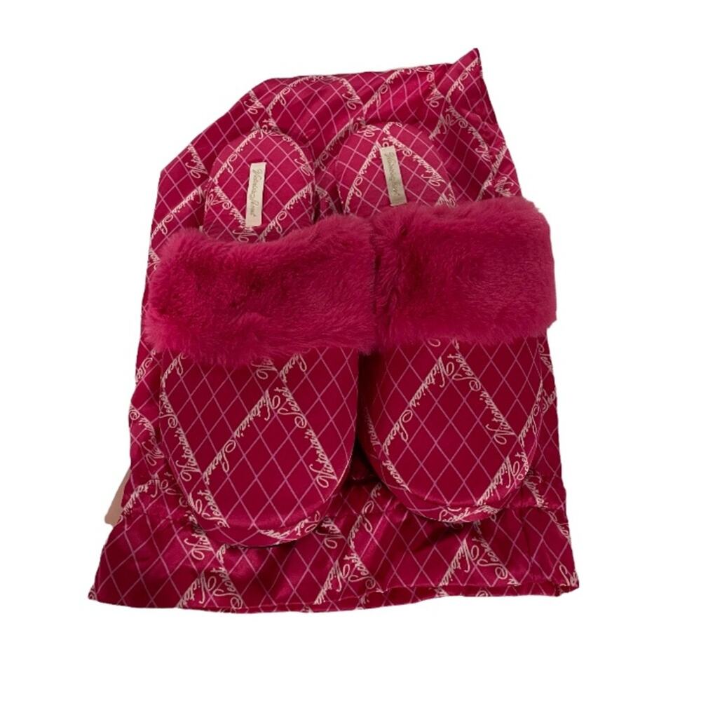 Victoria’s Secret Pink Diamond Outline Print Fuzzy Trim Slippers Size L